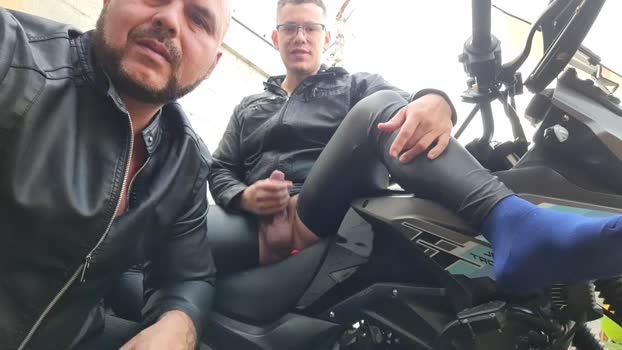 simon_and_dav1d jerkoff Webcam SHOW @ Cam4 12-11-2025