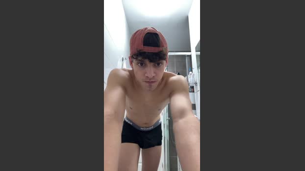 Shyboy911 Download Webcam SHOW @ Cam4 14-11-2025