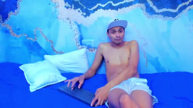 Juicy_Creww naughty Webcam SHOW @ Cam4 17-11-2025