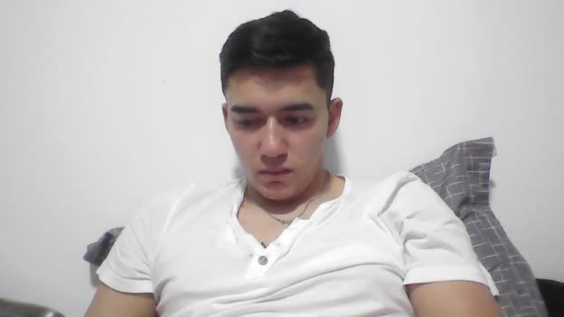 estebitan243 handsome Webcam SHOW @ Cam4 18-11-2025