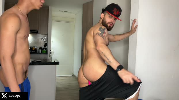zoneboys_ spanking Webcam SHOW @ Cam4 18-11-2025