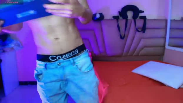 Crimsonsecretts lick Webcam SHOW @ Cam4 27-11-2025