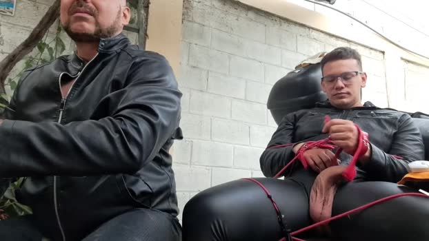 simon_and_dav1d yummy Webcam SHOW @ Cam4 30-11-2025