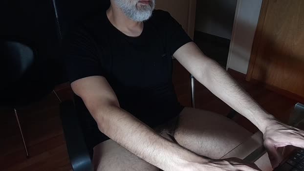 bluebairesxl spank Webcam SHOW @ Cam4 01-12-2025