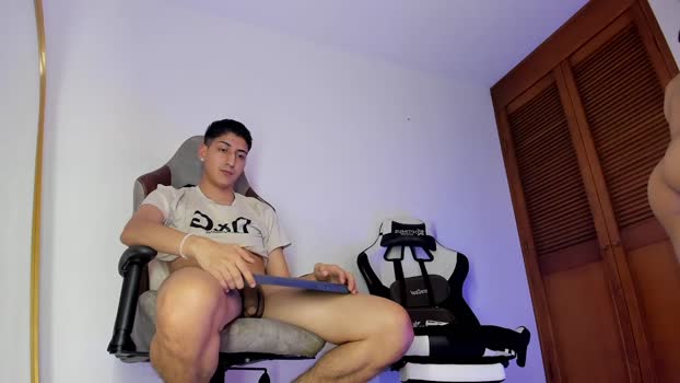 hot_boys4 Recorded Webcam SHOW @ Cam4 02-12-2025