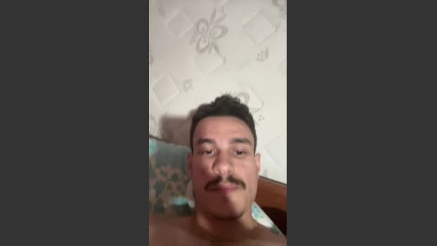 Henriquezaumm kissing Webcam SHOW @ Cam4 06-12-2025