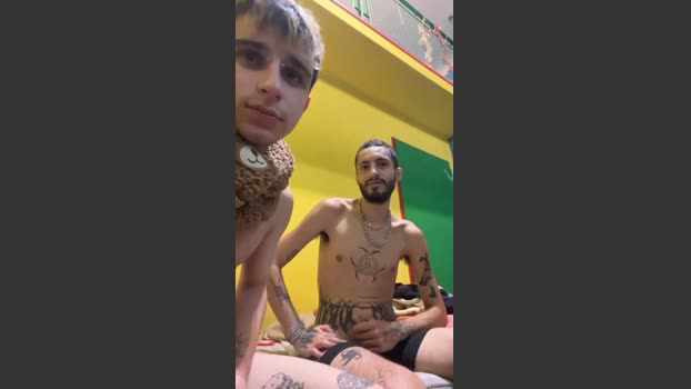 Miloverboy bicurious Webcam SHOW @ Cam4 07-12-2025