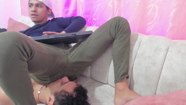 Sebas_santi2 kissing Webcam SHOW @ Cam4 08-12-2025