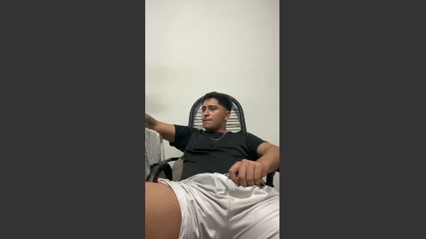 Tavinh067 bigcock Webcam SHOW @ Cam4 08-12-2025
