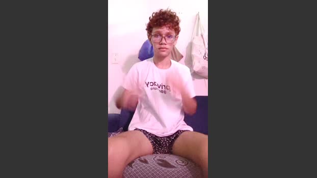 Bezourocomz fuck Webcam SHOW @ Cam4 10-12-2025