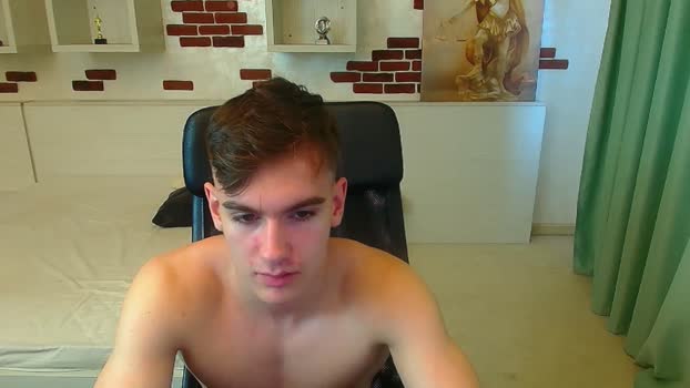 BradyFlint spanking Webcam SHOW @ Cam4 10-12-2025