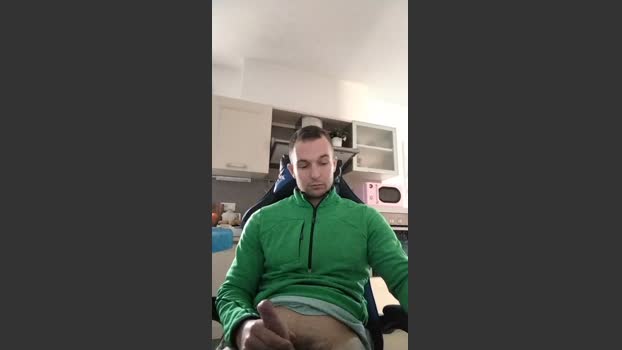 riccardoyeah natural Webcam SHOW @ Cam4 10-12-2025