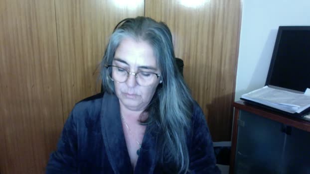 Luis18444 jerking Webcam SHOW @ Cam4 10-12-2025