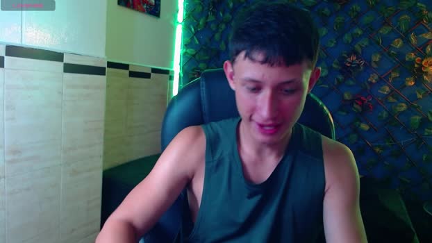 Garuo_18 handsome Webcam SHOW @ Cam4 12-12-2025