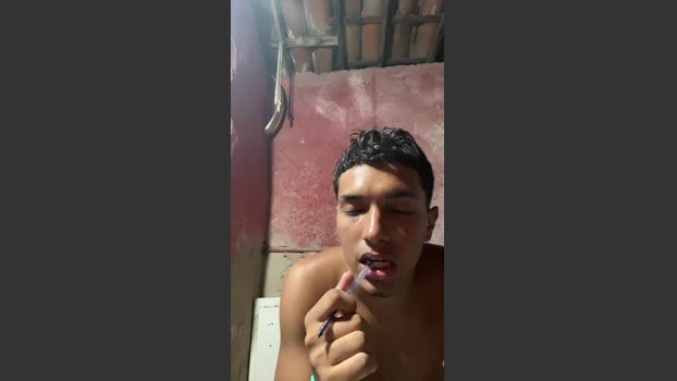 Pauzudo18vini suckcock Webcam SHOW @ Cam4 12-12-2025