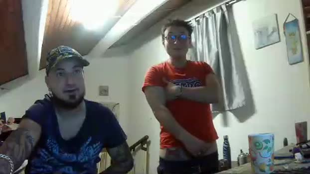 bulldotatosexy kiss Webcam SHOW @ Cam4 12-12-2025