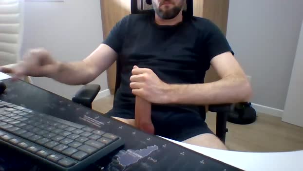 mateuskuera play Webcam SHOW @ Cam4 11-12-2025