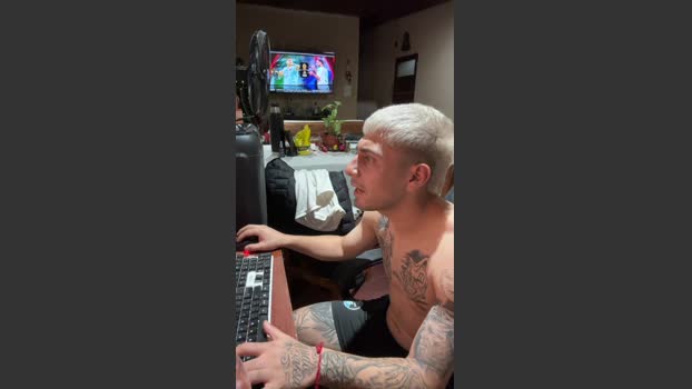 demoniioojoaqu3 suckshow Webcam SHOW @ Cam4 13-12-2025
