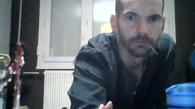 hotfrenchcho natural Webcam SHOW @ Cam4 12-12-2025