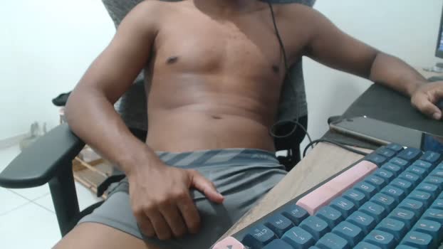 yago981 prettyface Webcam SHOW @ Cam4 13-12-2025