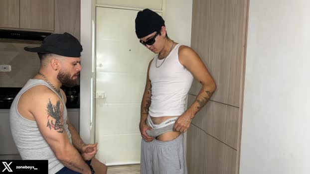 zoneboys_ Pretty Webcam SHOW @ Cam4 14-12-2025