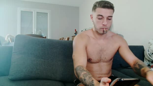 Elka_fit28 lick Webcam SHOW @ Cam4 15-12-2025