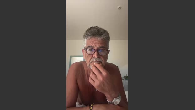 bergamo13 fingers Webcam SHOW @ Cam4 15-12-2025