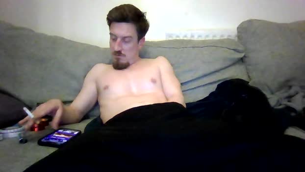 Bigloafs kiss Webcam SHOW @ Cam4 17-12-2025