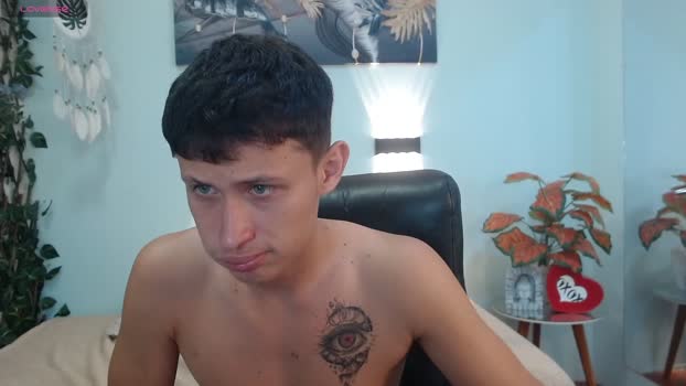 Garuo_18 Porn Webcam SHOW @ Cam4 17-12-2025