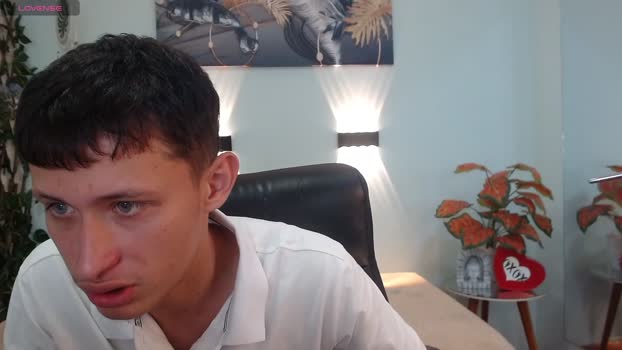 Garuo_18 big Webcam SHOW @ Cam4 17-12-2025