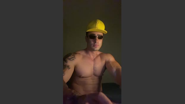 lindinho20cm3 suckshow Webcam SHOW @ Cam4 17-12-2025