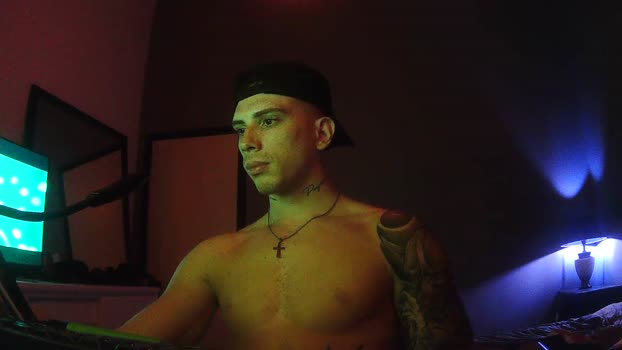 onlybauti suckcock Webcam SHOW @ Cam4 17-12-2025