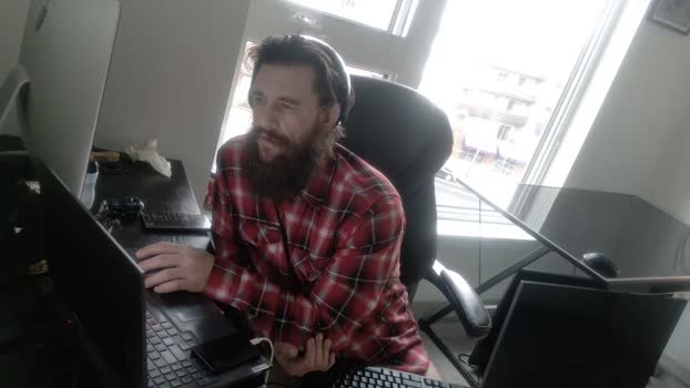 Beardedveteran naked Webcam SHOW @ Cam4 17-12-2025