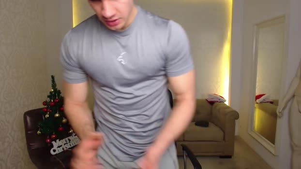 MaxKaidenn fuckhard Webcam SHOW @ Cam4 18-12-2025
