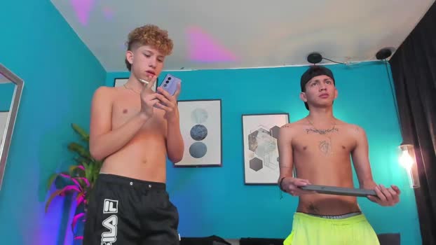 TeamBoyLatin2 ass Webcam SHOW @ Cam4 18-12-2025