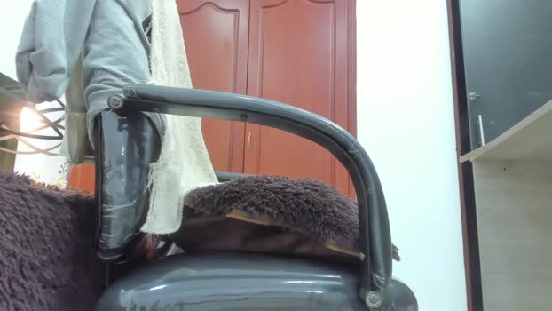 fuckboy_bbc natural Webcam SHOW @ Cam4 18-12-2025