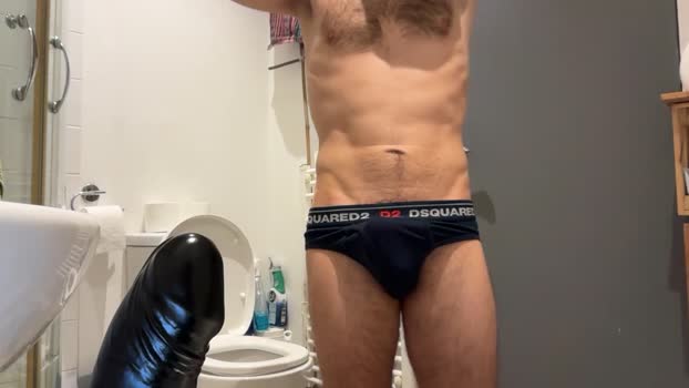 short_and_cute juicy Webcam SHOW @ Cam4 17-12-2025