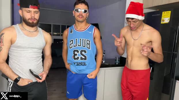 zoneboys_ Naked Webcam SHOW @ Cam4 18-12-2025