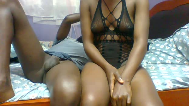 Spicyitcouple suckshow Webcam SHOW @ Cam4 19-12-2025