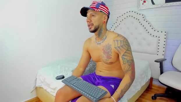 Valentiinoss kink Webcam SHOW @ Cam4 19-12-2025