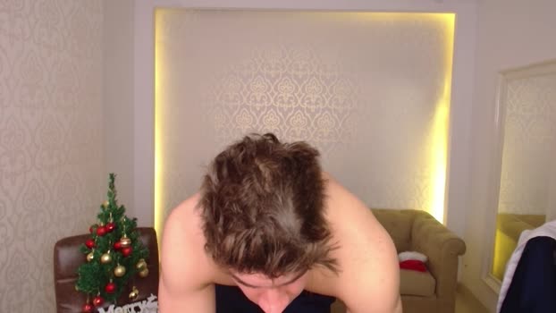 MaxKaidenn jackoff Webcam SHOW @ Cam4 20-12-2025