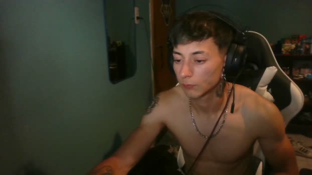 ReyAbsoluto bicurious Webcam SHOW @ Cam4 20-12-2025