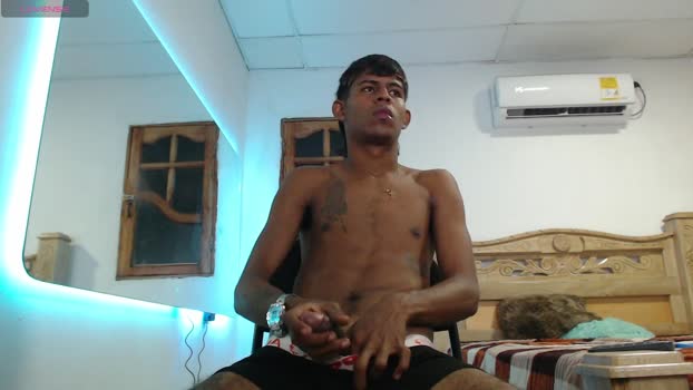 black_boy22_ yummy Webcam SHOW @ Cam4 21-12-2025