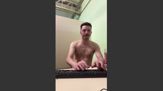 divad88 handsome Webcam SHOW @ Cam4 20-12-2025