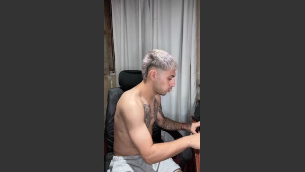 demoniioojoaqu3 striptease Webcam SHOW @ Cam4 22-12-2025
