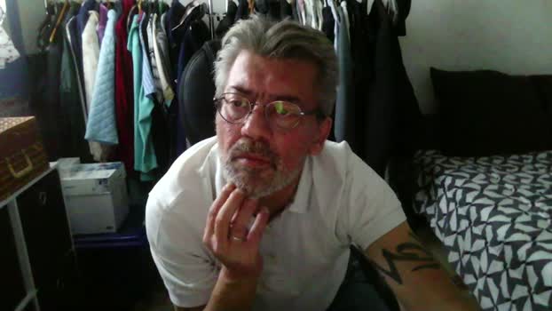 Kevinareux60 spanking Webcam SHOW @ Cam4 22-12-2025