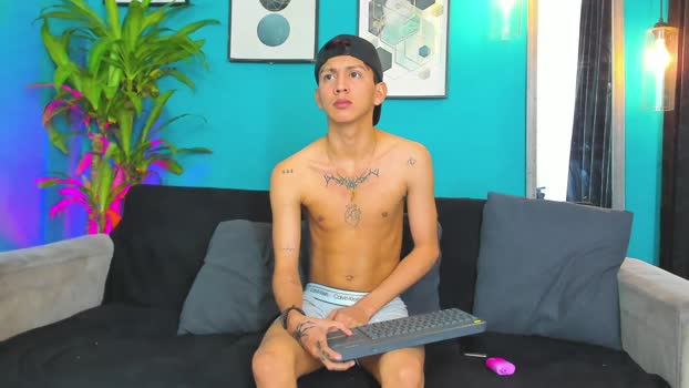 TeamBoyLatin2 toys Webcam SHOW @ Cam4 23-12-2025