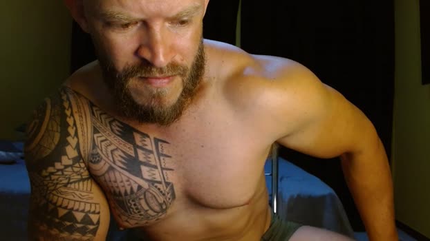 hercules30hot deep Webcam SHOW @ Cam4 22-12-2025