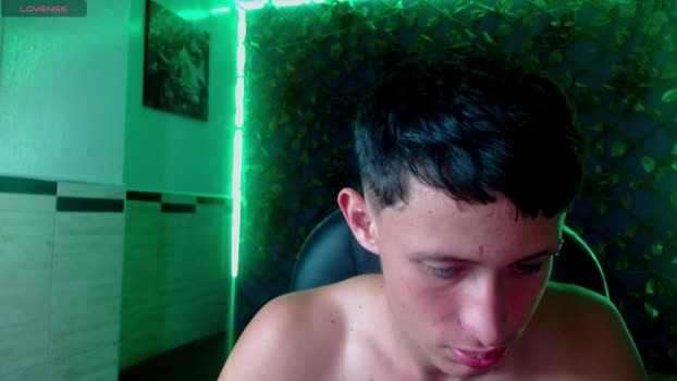Garuo_18 sexykitty Webcam SHOW @ Cam4 24-12-2025