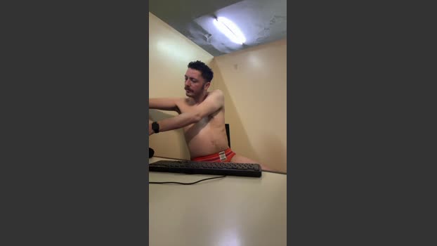divad88 Naked Webcam SHOW @ Cam4 23-12-2025